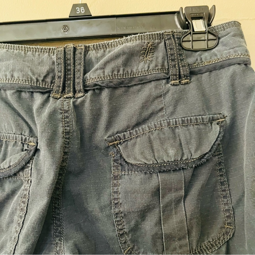 Vintage Free People Movement Navy Cargo Shorts SZ 4 - Picture 9 of 9
